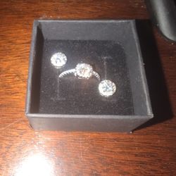 0.5 VVS1 Moissanite Engagement Ring And Earrings