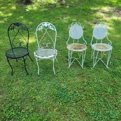 4 Chairs 