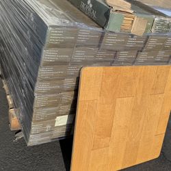 $1.99 / SF HARDWOOD FLOORING - Engineered Maple
