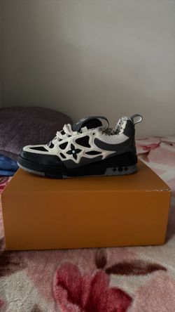 Louis Vuitton skates Dark grey and white