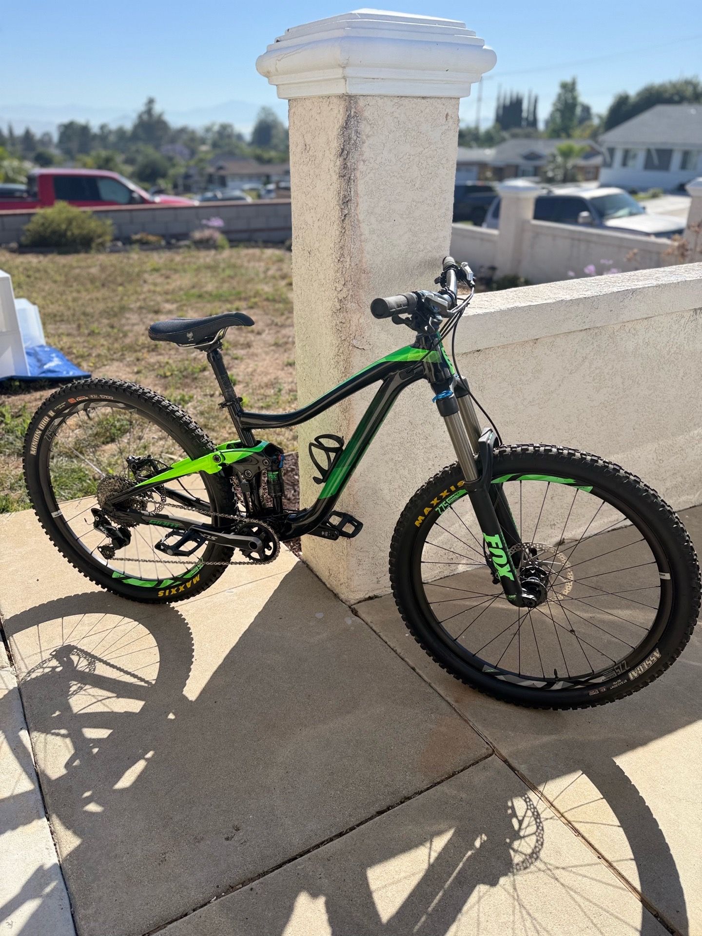 Giant Trance 27.5'' Full Suspension Bike (Size: Small)