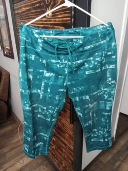 Woman's Leggings Size Large 