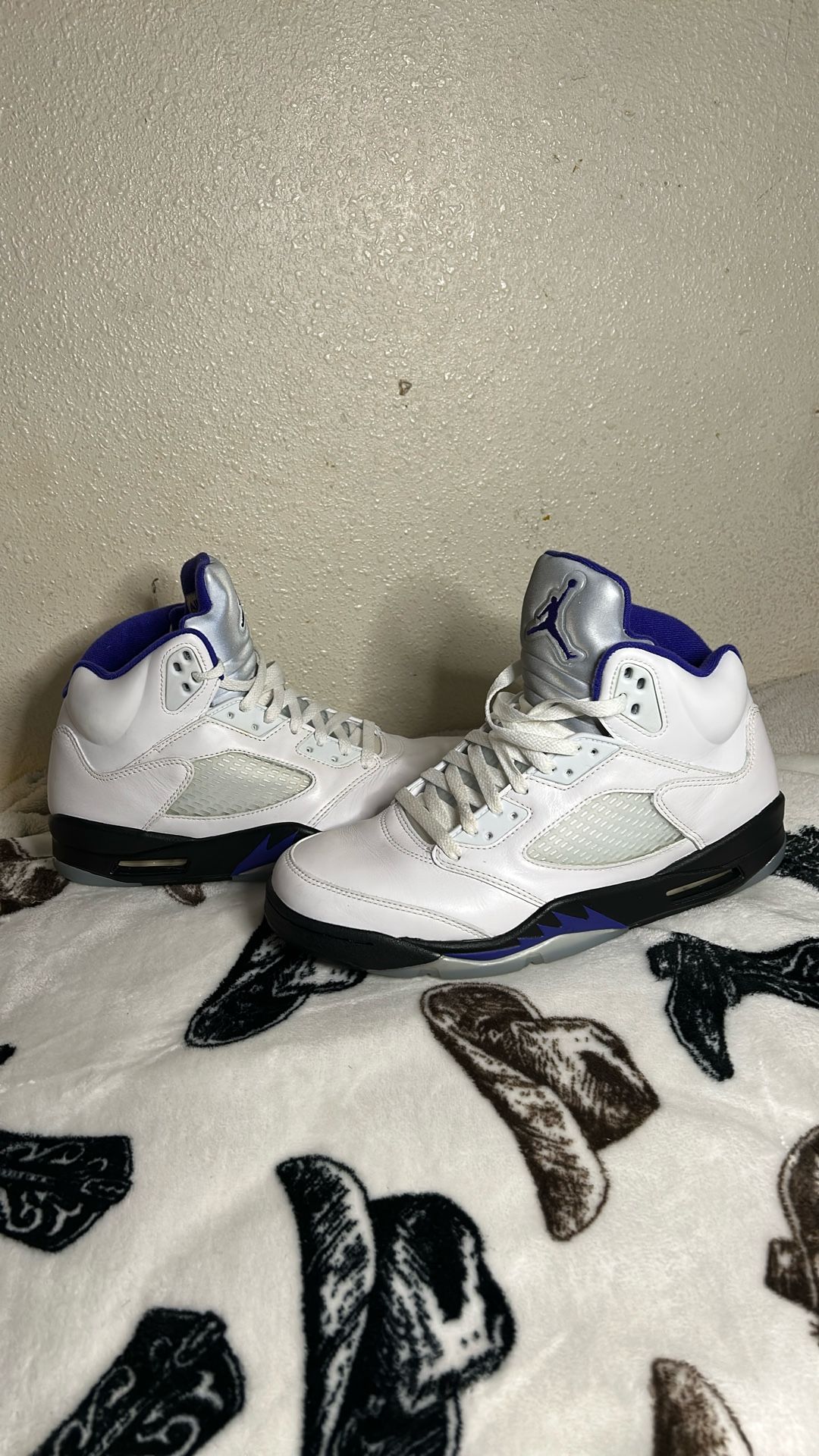 Jordan 5 Dark Concord
