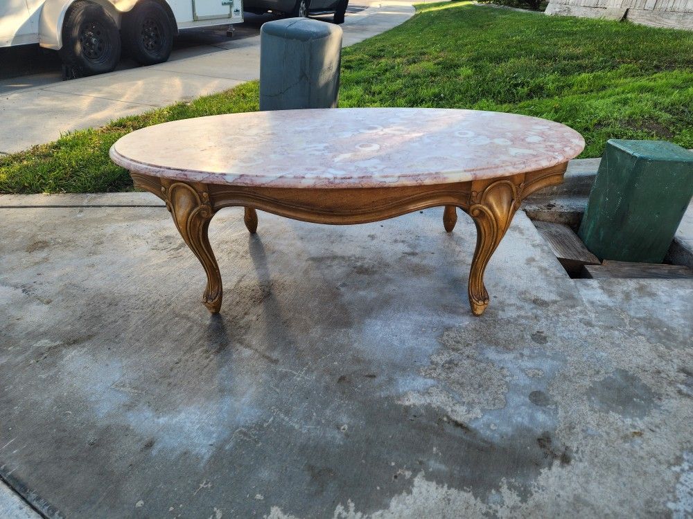 Gorgeous French Provincial Coffee Table For Sale In Manteca