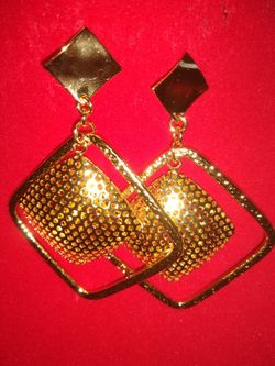 Fashion earrings