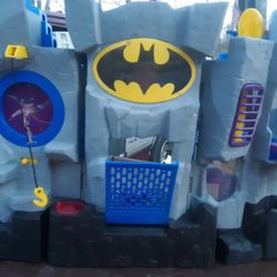 BAT CAVE 