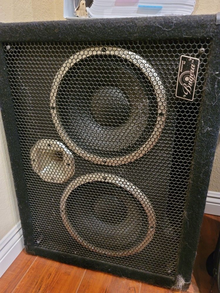 Used Behringer Ultrabass BB210 Bass Cabinet