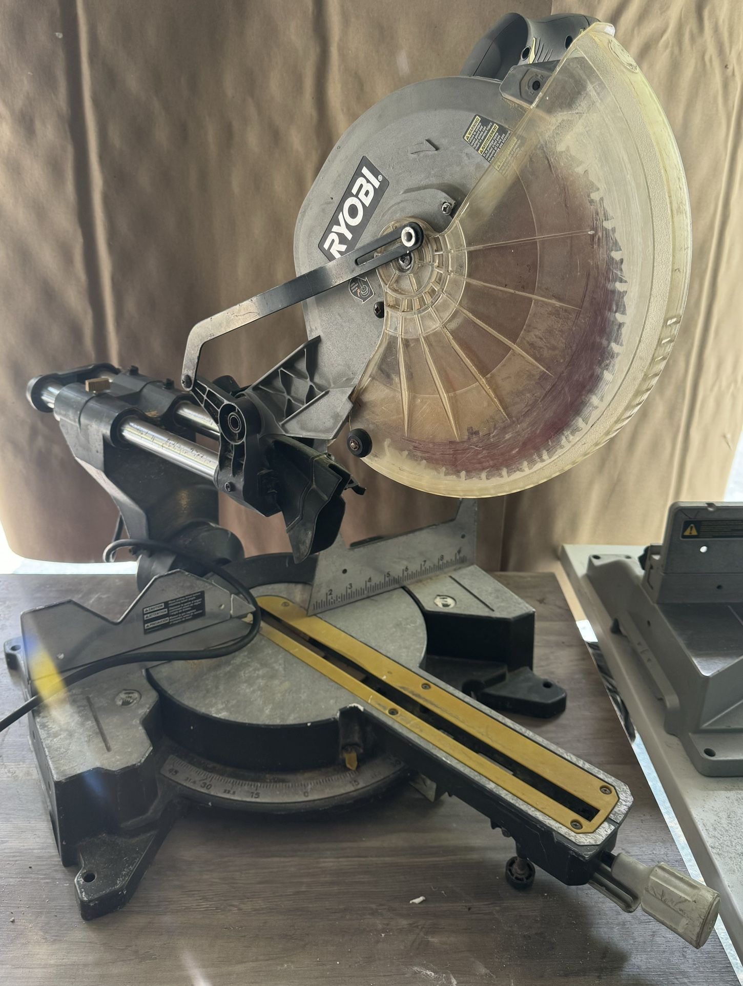 Miter saw 12 Inch Ryobi