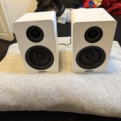 White Speakers