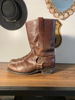 Men’s boots size 10