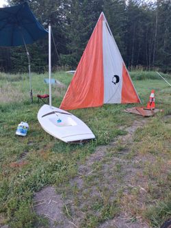 1 man sail boat