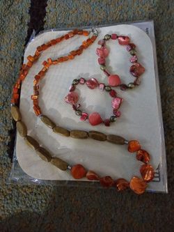 $5, new!! 2different necklaces w/matching bracelets, flower bracelet & necklace w/matching earrings