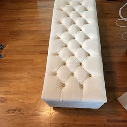 Tufted storage ottoman- cream
