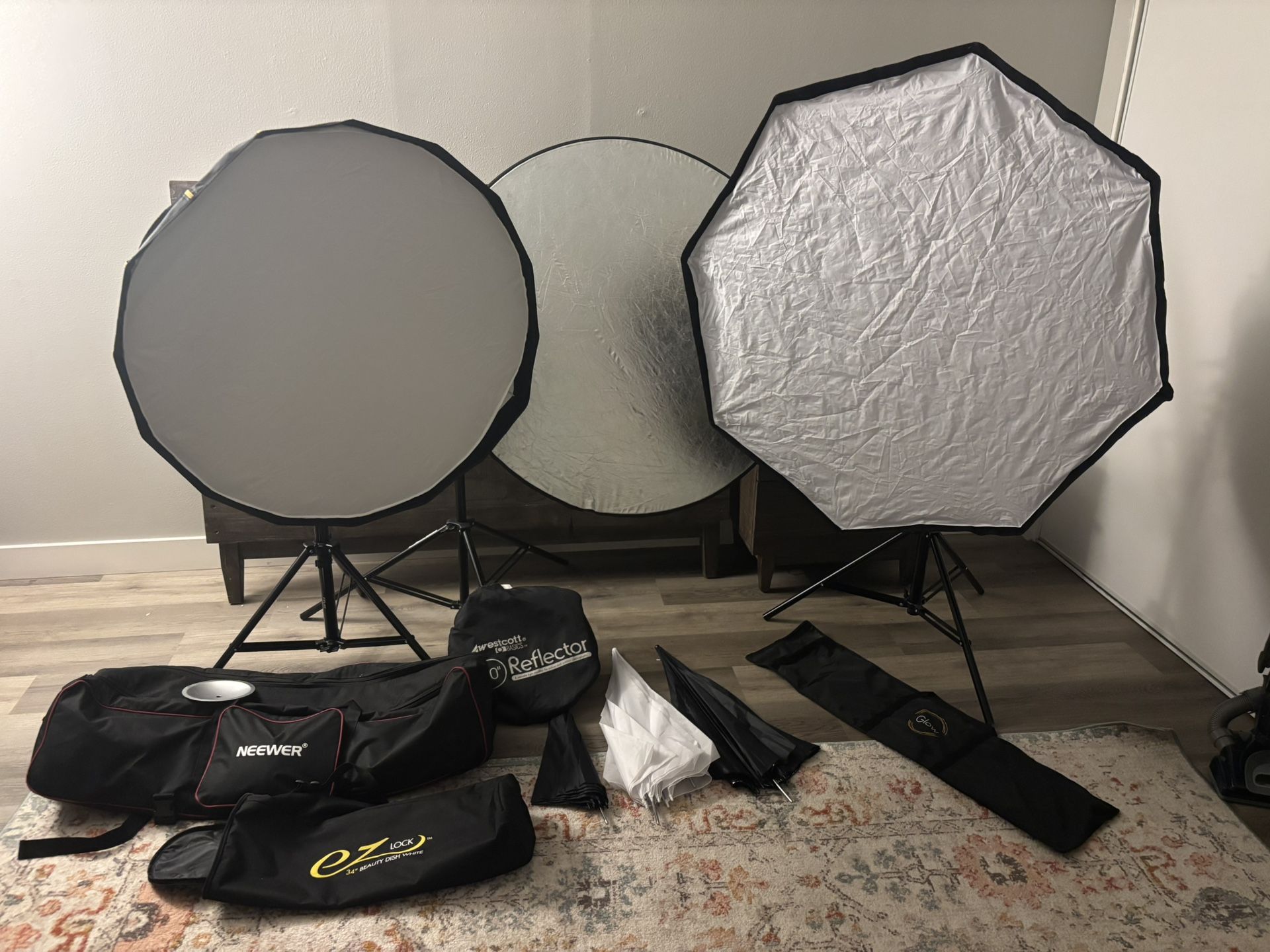 Studio Lights Softboxes 34in Glow Parasnap
