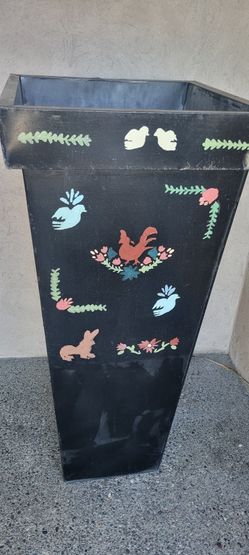 Large Metal Vase 35.5 " Tall X 15" Wide On The Top And 10" On The Vase 