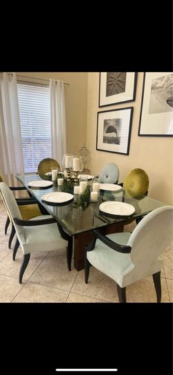dining room chairs (8)