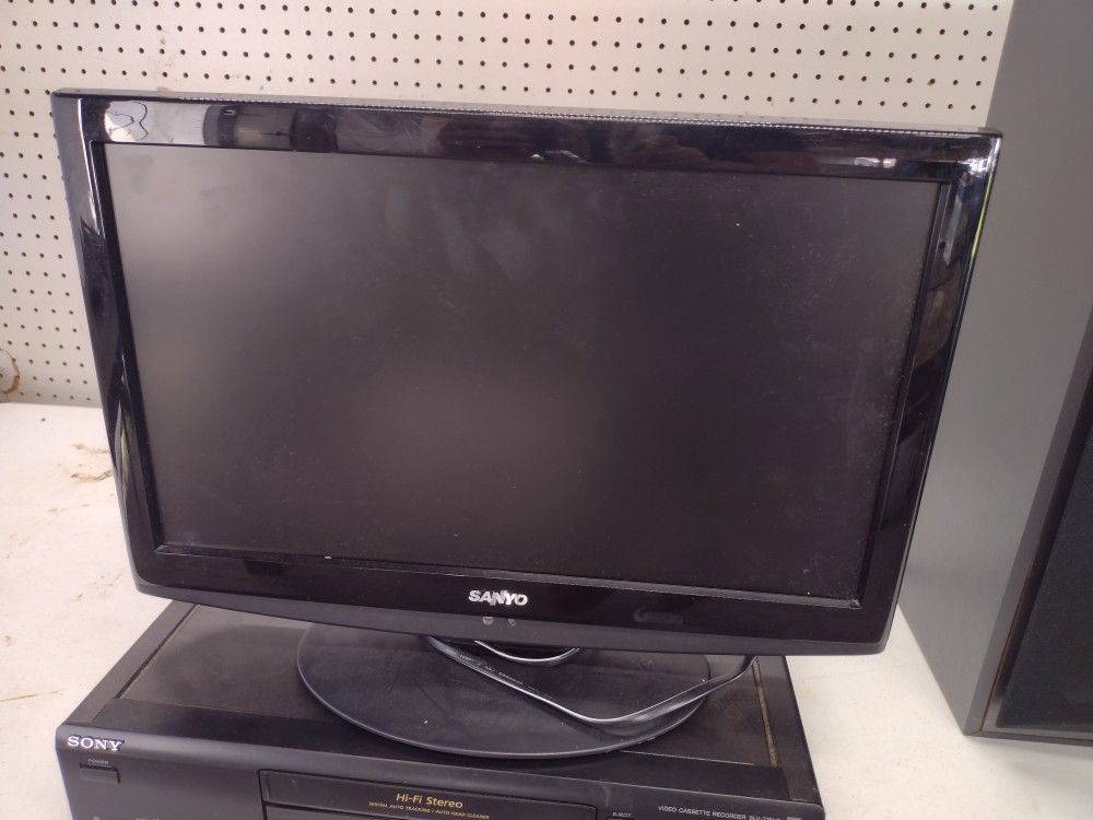 19" Sanyo TV