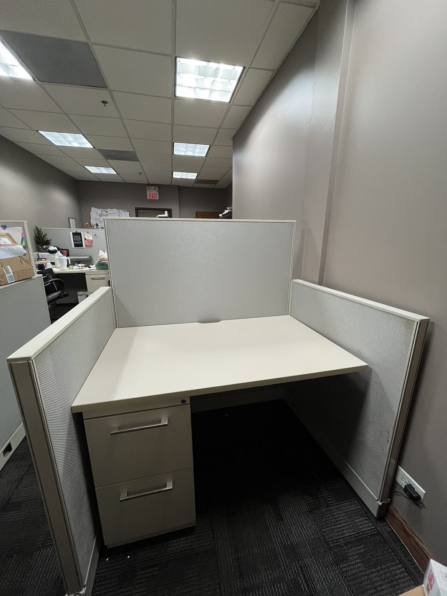 Used Cubicles Desks