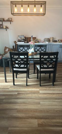 Dining Table and 4 chairs