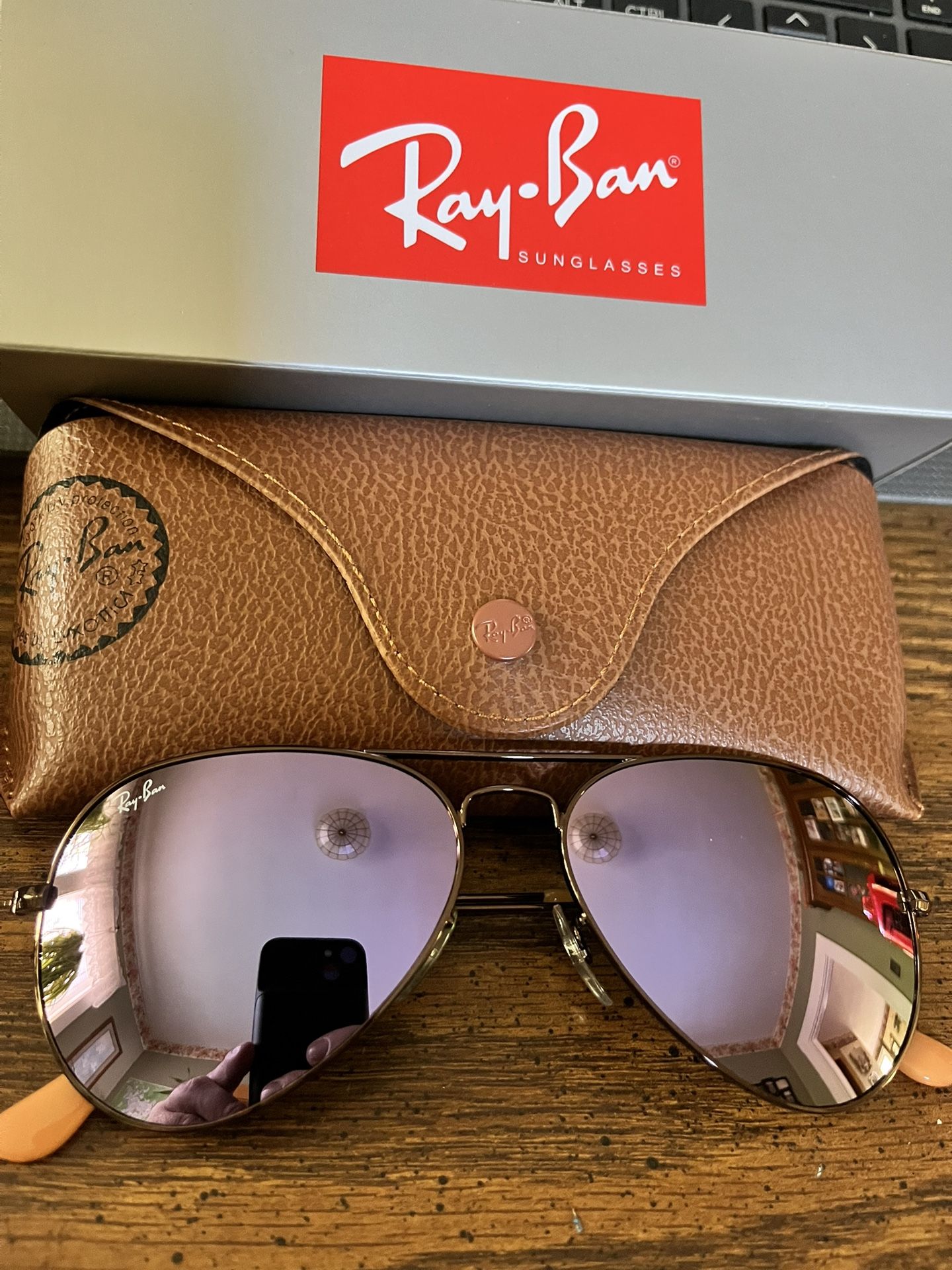 Ray-Ban Aviators 58mm. Bronze Frame With Lilac Purple Mirror Lenses.