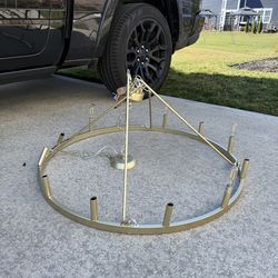 Almost new light fixture super cheap. Just need to get rid of it.