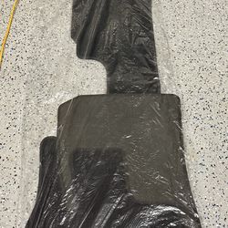 🚗 Mercedes-Benz AMG Floor Mats – OEM (Brand New)