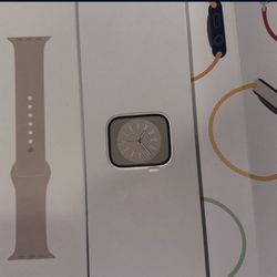 Apple Watch Series 8 GPS + Cellular 41mm Starlight NIB