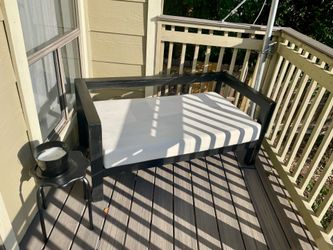 Outdoor love seat (Wood)
