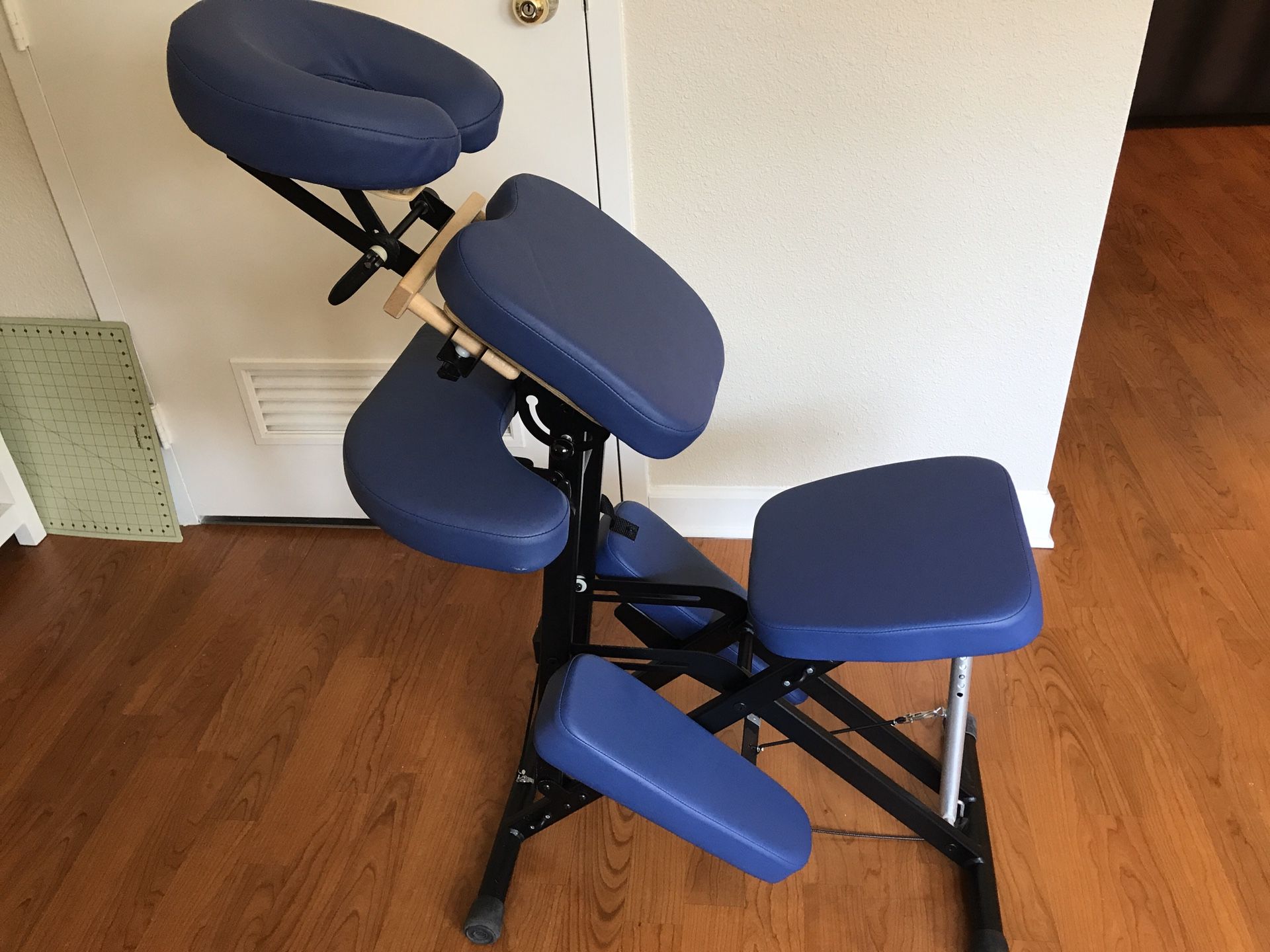 Custom Craftworks Massage Chair with premium leather for Sale in ...