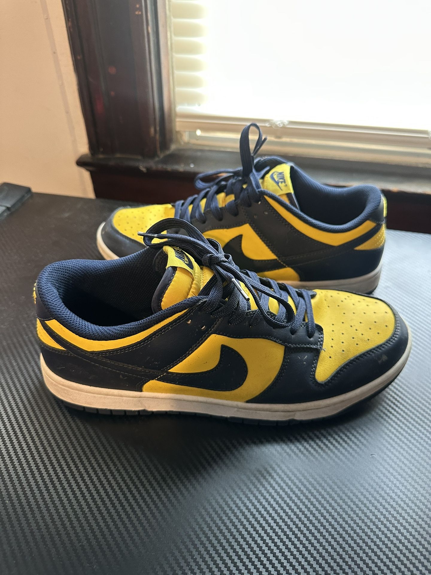 Nike Dunks Michigan Yellow Blue Size 12 Fair Condition