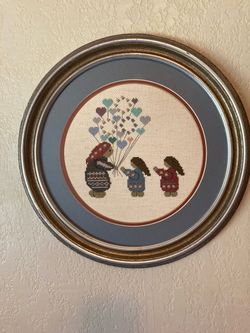 Stitchery Round Picture