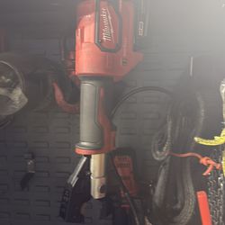 Milwaukie cable cutter