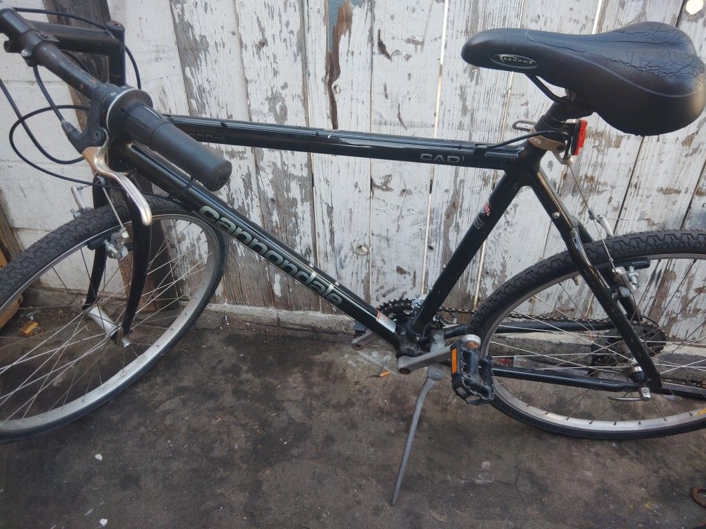 Cannondale M200 Se Mountain Bike