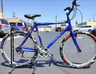 Trek 80C Sport Blue Hybrid Bike 7 Speed 21" Size