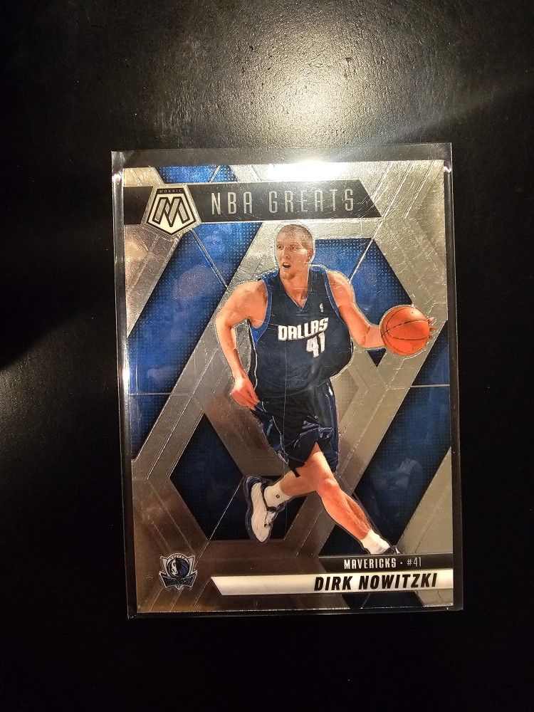 DIRK NOWITSKY MAVERICKS NBA GREATS MOSAIC PANINI NBA SPORTS CARD!