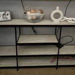 TV CONSOLE TABLE 60”