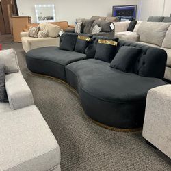Ella Velvet Black Curved Sectional 
