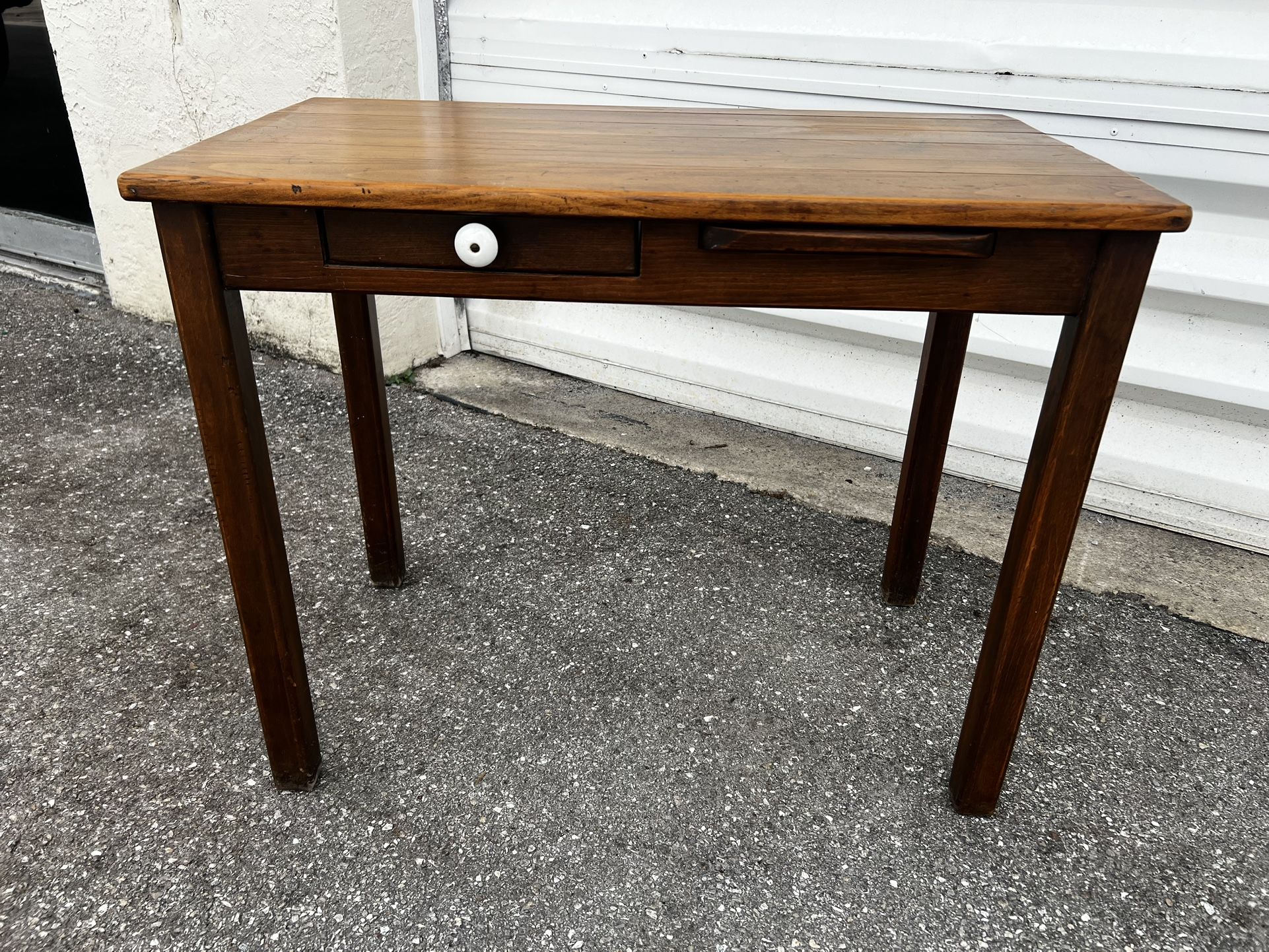 Vintage Antique Solid Wooden Single Drawer Small Desk Table! Sturdy.  32x18.5x26in