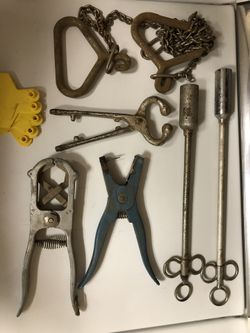 Cow or Bull Ear Tagging and Misc Care Tools