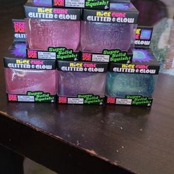 Schylling Needoh Glitter&glow Fidget Toy