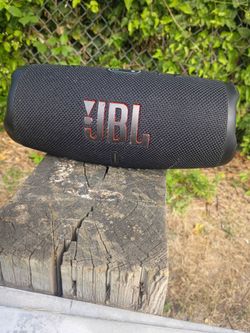 Jbl charge 5 speaker