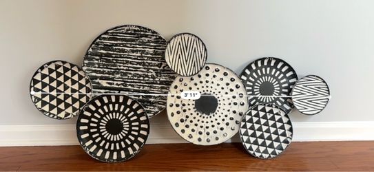 Black and White Decorative Plate Wall Art Set