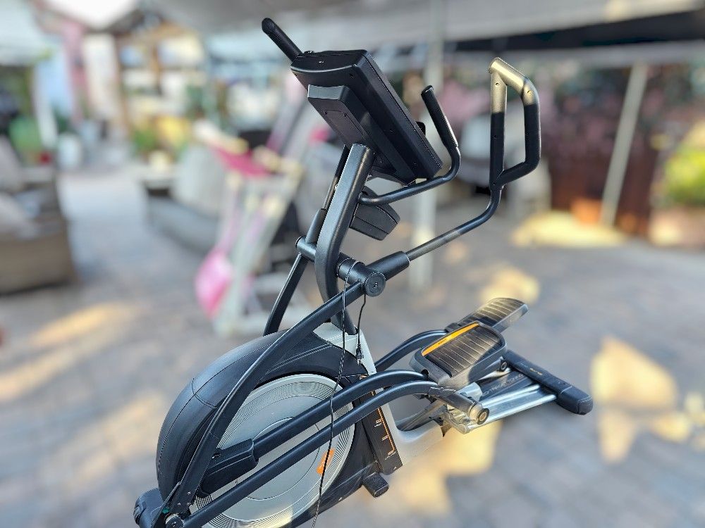 [USED] Nordictrack Elite 12.7 Elliptical