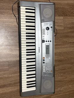Yamaha Electronic Keyboard