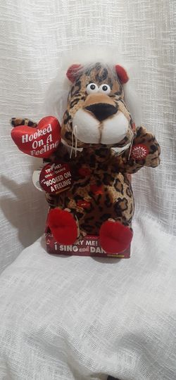 Dan Dees Collection STUFFED Cheetah Sings and Dances "HOOKED ON A FEELING" still Original Packaging