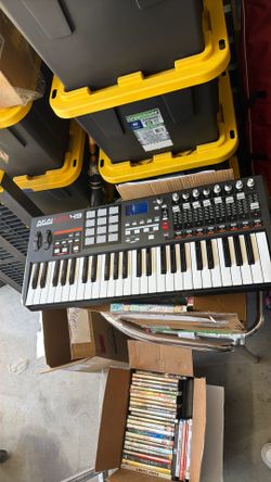 Akai Professional MPK49 49-Key USB MIDI Keyboard Controller