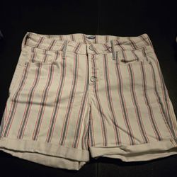 Old Navy Women's Jean Shorts Size 8