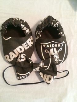 0-3 months handmade unisex raider booties