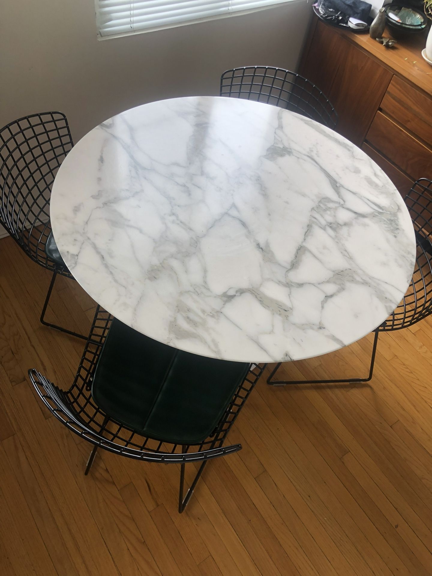 Knoll Saarinen Marble Dining Table