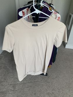 Boohoo Beige T-Shirt - Women’s Size Small 